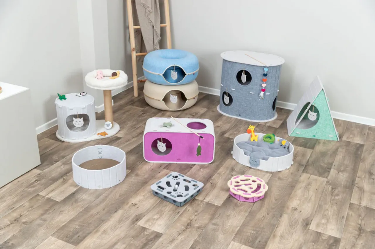 Kratzpappe für Katzen mit Filzrand