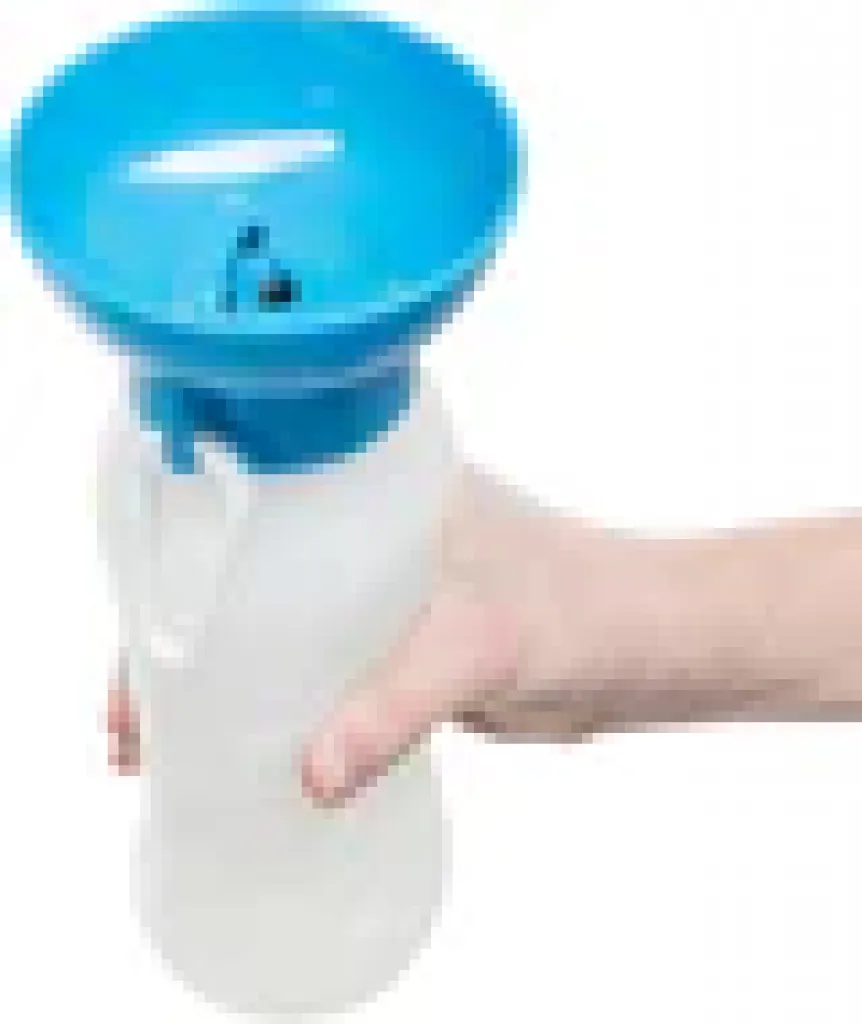 Flasche mit Trinknapf